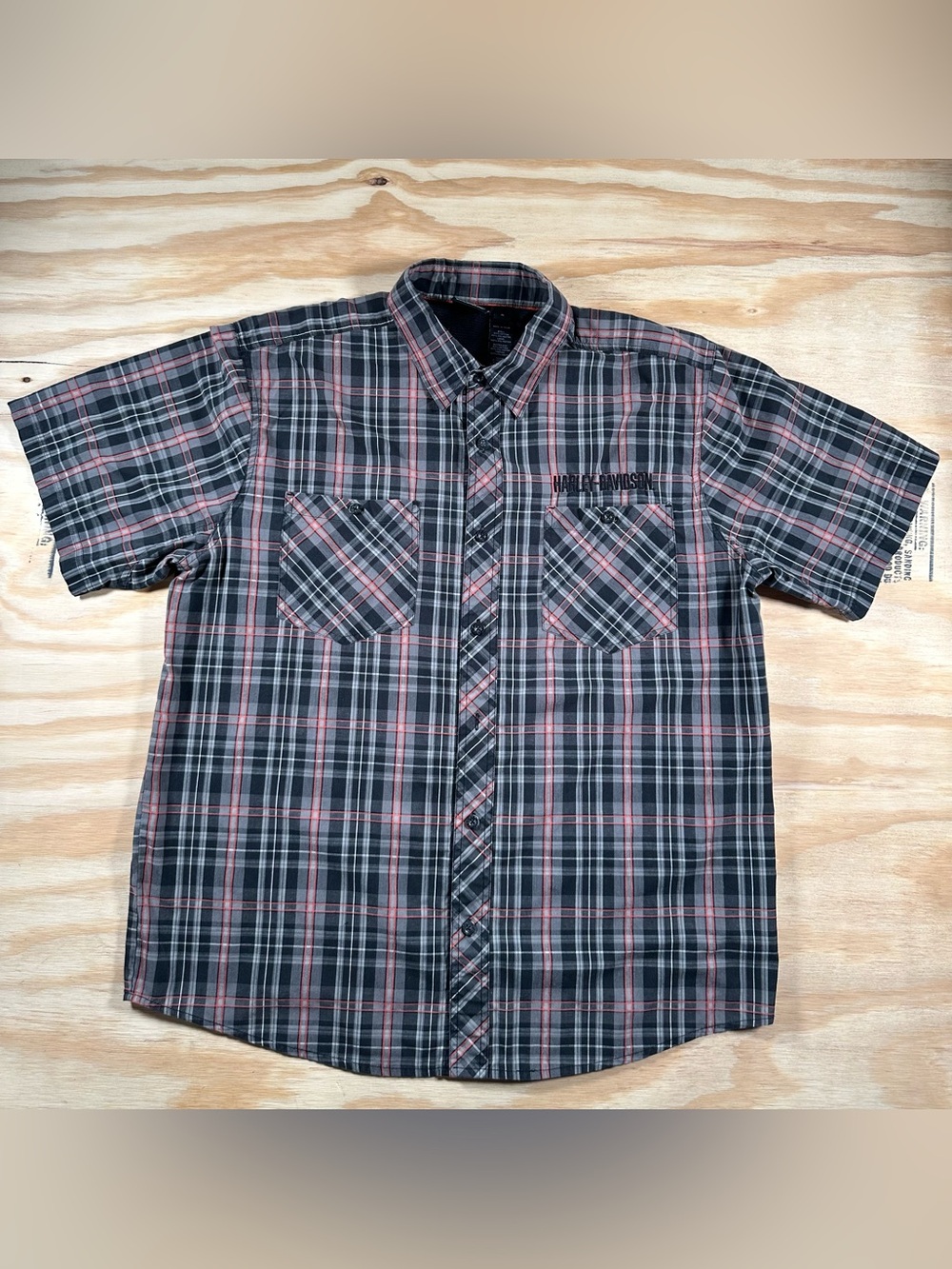 Harley-Davidson Men’s Short Sleeve Plaid Button-Down Shirt - Black & Red